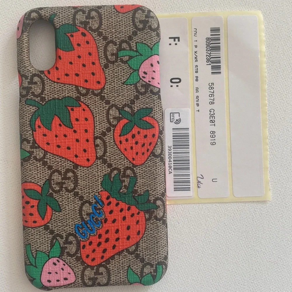 Authentic Gucci GG Limited Edition Strawberry Supreme Iphone X/XS Phone Case,NEW
